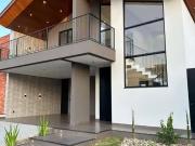 Casa / Sobrado em Condomínio para Venda em...