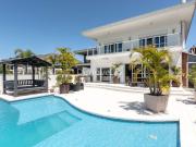 Casa / Sobrado em Condomínio para Venda em Porto...