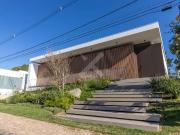 Casa / Sobrado em Condomínio para Venda em Porto...