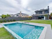 Casa / Sobrado em Condomínio para Venda em Porto...