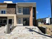 Casa / Sobrado em Condomínio para Venda em Porto...