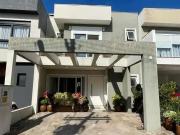 Casa / Sobrado em Condomínio para Venda em Porto...