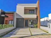 Casa / Sobrado em Condomínio para Venda em Porto...