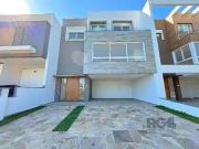 Casa / Sobrado em Condomínio para Venda em Porto...