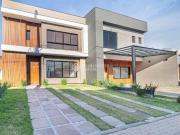 Casa / Sobrado em Condomínio para Venda em Porto...