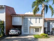 Casa / Sobrado em Condomínio para Venda em Porto...