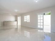 Casa / Sobrado em Condomínio para Venda em Porto...