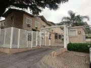 Casa / Sobrado em Condomínio para Venda em Porto...