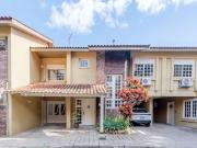 Casa / Sobrado em Condomínio para Venda em Porto...
