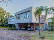 Casa / Sobrado em Condomínio para Venda em Porto...