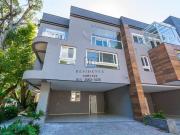 Casa / Sobrado em Condomínio para Venda em Porto...