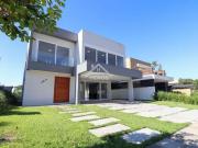 Casa / Sobrado em Condomínio para Venda em Porto...