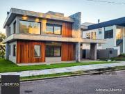 Casa / Sobrado em Condomínio para Venda em Porto...