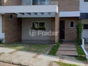 Casa / Sobrado em Condomínio para Venda em Porto...