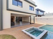 Casa / Sobrado em Condomínio para Venda em Ribeirão...