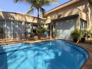 Casa / Sobrado em Condomínio para Venda em Ribeirão...