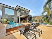 Casa / Sobrado em Condomínio para Venda em Ribeirão...