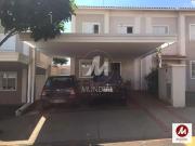 Casa / Sobrado em Condomínio para Venda em Ribeirão...