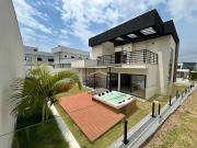 Casa / Sobrado em Condomínio para Venda em Rio das...