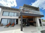 Casa / Sobrado em Condomínio para Venda em Rio das...