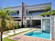 Casa / Sobrado em Condomínio para Venda em Rio de...