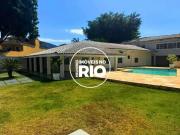 Casa / Sobrado em Condomínio para Venda em Rio de...