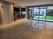 Casa / Sobrado em Condomínio para Venda em Rio de...