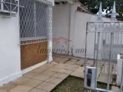 Casa / Sobrado em Condomínio para Venda em Rio de...