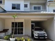 Casa / Sobrado em Condomínio para Venda em Rio de...