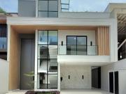 Casa / Sobrado em Condomínio para Venda em Rio de...