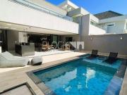Casa / Sobrado em Condomínio para Venda em Rio de...
