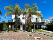 Casa / Sobrado em Condomínio para Venda em Rio de...