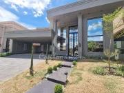 Casa / Sobrado em Condomínio para Venda em São José do...