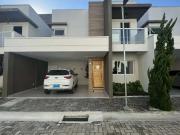 Casa / Sobrado em Condomínio para Venda em São José dos...