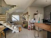 Casa / Sobrado em Condomínio para Venda em São José dos...