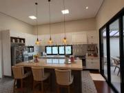 Casa / Sobrado em Condomínio para Venda em São José dos...