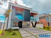 Casa / Sobrado em Condomínio para Venda em São José dos...