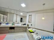 Casa / Sobrado em Condomínio para Venda em São José dos...