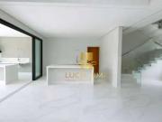 Casa / Sobrado em Condomínio para Venda em São José dos...