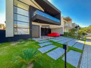 Casa / Sobrado em Condomínio para Venda em São José dos...