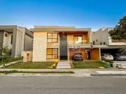 Casa / Sobrado em Condomínio para Venda em São José dos...