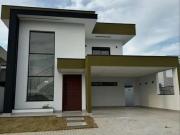 Casa / Sobrado em Condomínio para Venda em São José dos...