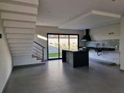 Casa / Sobrado em Condomínio para Venda em São José dos...