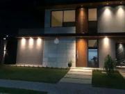 Casa / Sobrado em Condomínio para Venda em São José dos...