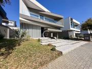 Casa / Sobrado em Condomínio para Venda em São José dos...