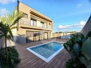 Casa / Sobrado em Condomínio para Venda em São José dos...