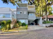 Casa / Sobrado em Condomínio para Venda em São José dos...