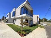 Casa / Sobrado em Condomínio para Venda em São José dos...