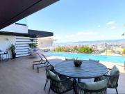 Casa / Sobrado em Condomínio para Venda em São José/SC...