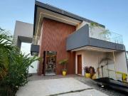 Casa / Sobrado em Condomínio para Venda em Salvador/BA...